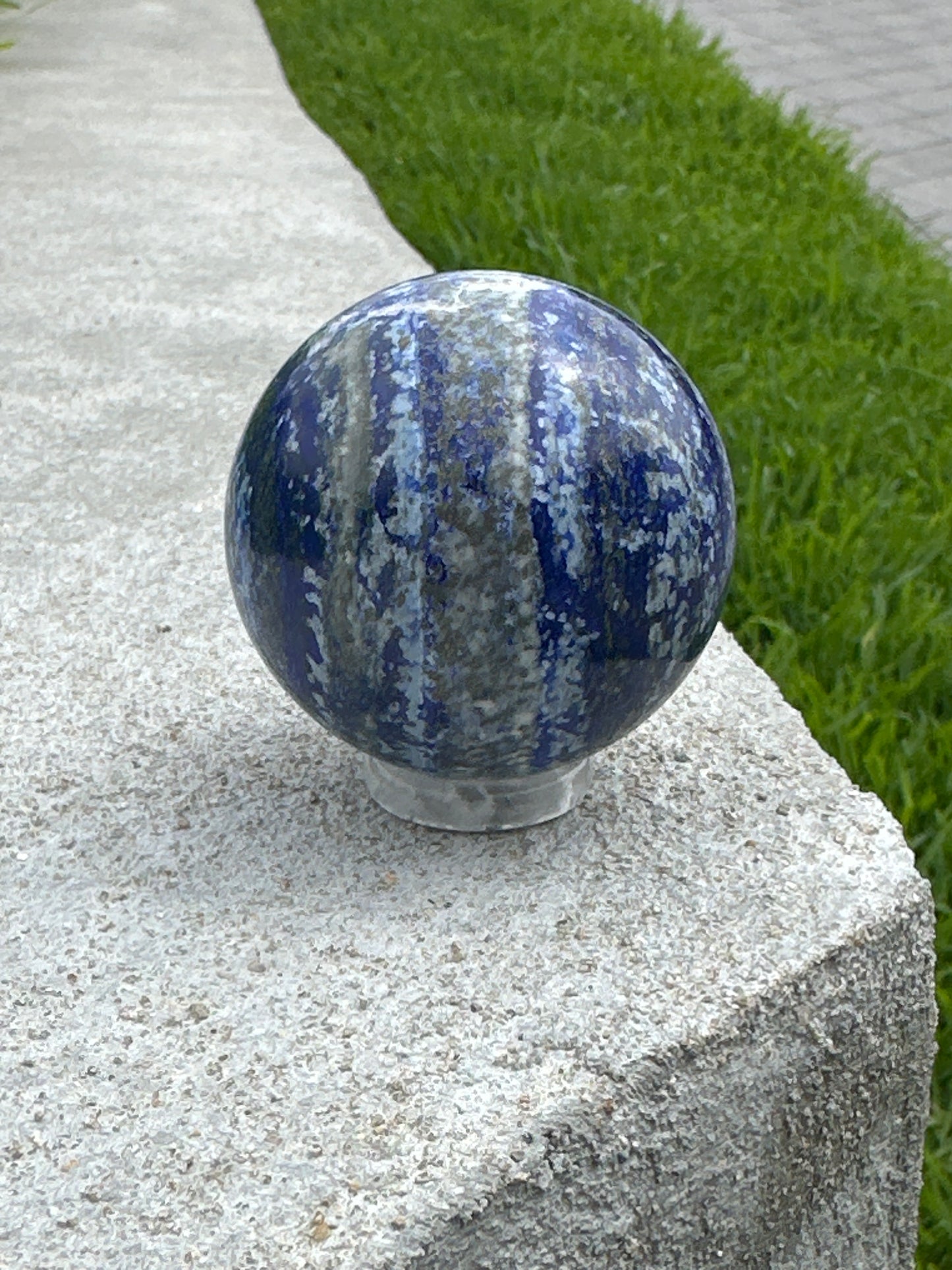 Lapis lazuli sphere