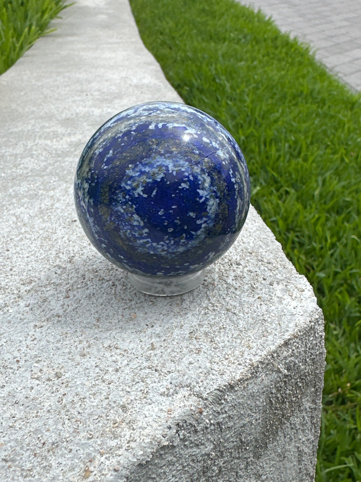 Lapis lazuli sphere