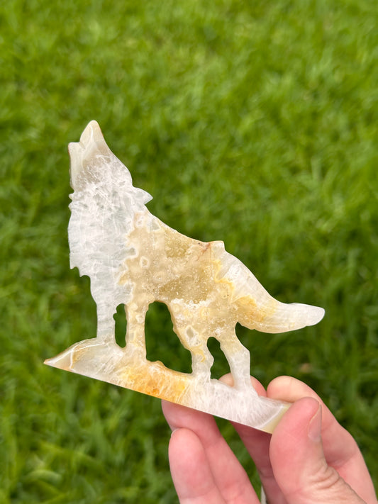Agate Howling Wolf With Crystalline Druzy