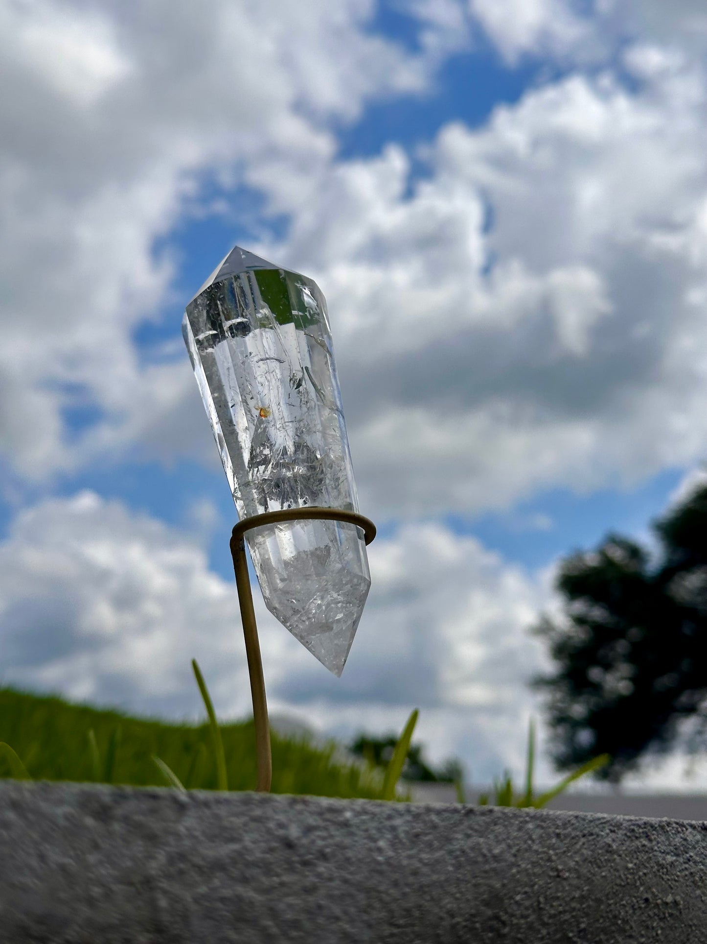 Clear Quartz Rainbow Vogel With Inclusions